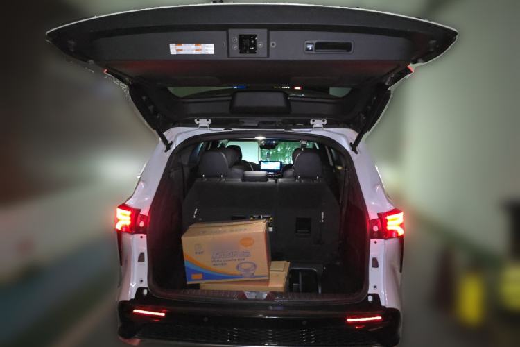 Used Toyota Granvia 2023 2.5L Hybrid Prestige VIP Edition