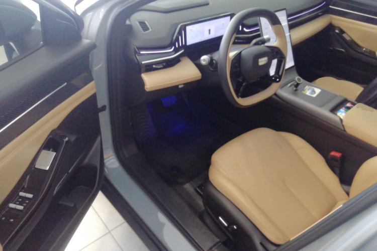 Used Geely Galaxy L6 2023 125km Starship