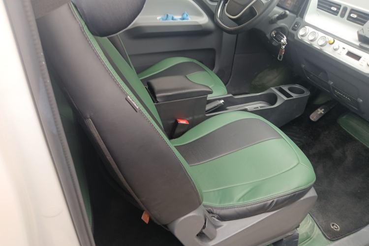 Used Wuling Hongguang MINIEV 2022 Macaron Premium Model – Lithium Iron Phosphate Right Front Seat