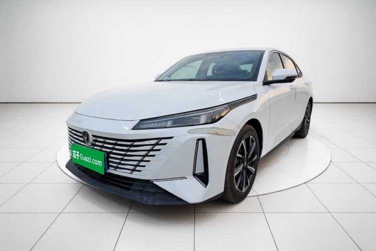 CHANGAN Eado 2024 1.5T GDI Automatic Prestige Edition d’occasion