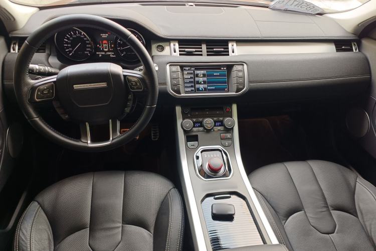 Used Land Rover Range Evoque 2014 2.0T 5-Door Ignite Edition Center Console