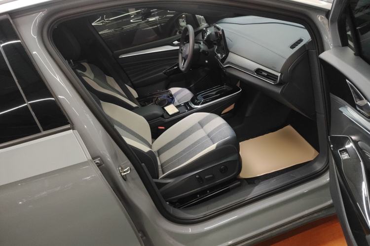 Used Volkswagen ID.4 CROZZ 2022 Pure Edition Limited Edition Right Front Seat