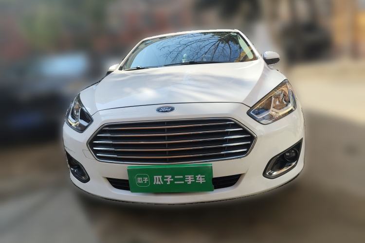 Used Ford Escort 2015 1.5L Automatic Fashion Model
