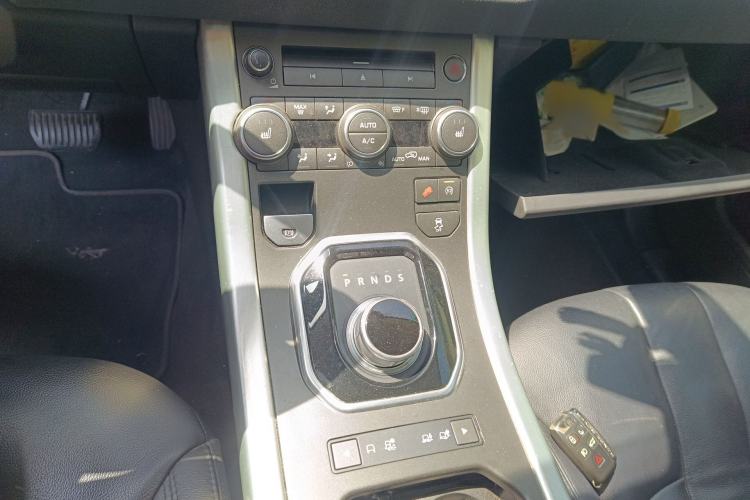 Used Land Rover Range Evoque 2014 2.0T 5-Door Luxury Edition Gear Lever