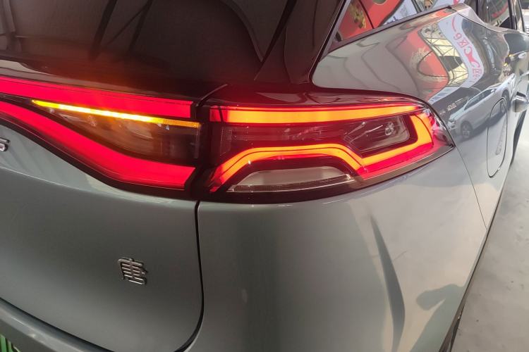 Used BYD Tang New Energy 2024 DM-i Glory Edition 112KM Prestige Model Right Rear Taillight