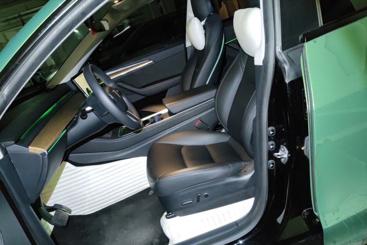 Used Tesla Model Y 2021 Long-Range All-Wheel-Drive Version
