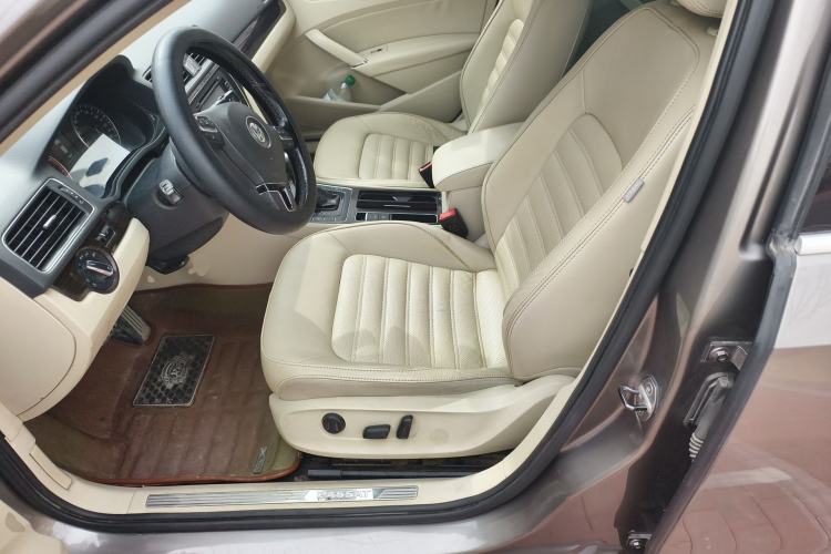 Used Volkswagen Passat 2014 1.8TSI DSG Prestige Edition Left Front Seat