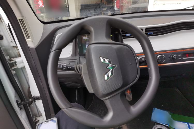 Used Wuling Hongguang MINIEV 2021 Macaron Premium Model – Lithium-NMC Steering Wheel