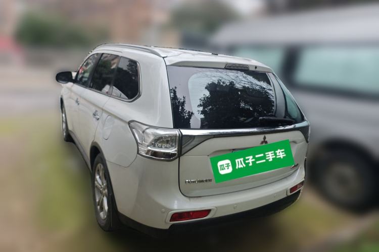 Used Mitsubishi Outlander 2014 2.4L 4x4 Deluxe Value Edition 5 Seats
