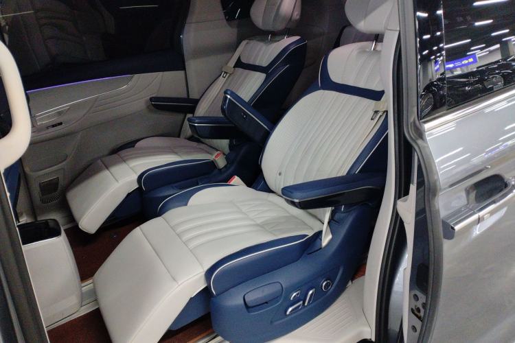 Used Roewe iMAX8 2021 400TGI Supreme Series Ultimate Edition
