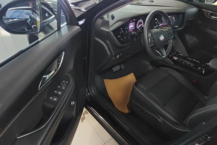 Used Buick Envision 2023 Encore Plus 652T Five-Seat Luxury Model
