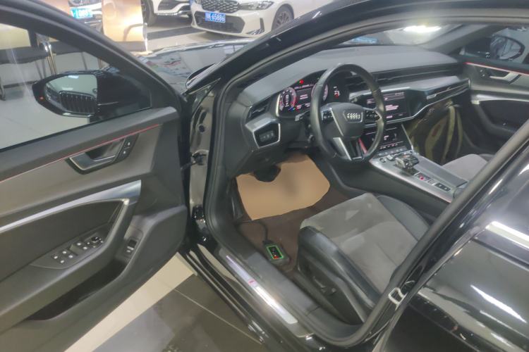 Used Audi A6L 2022 40 TFSI Luxury Dynamic Model
