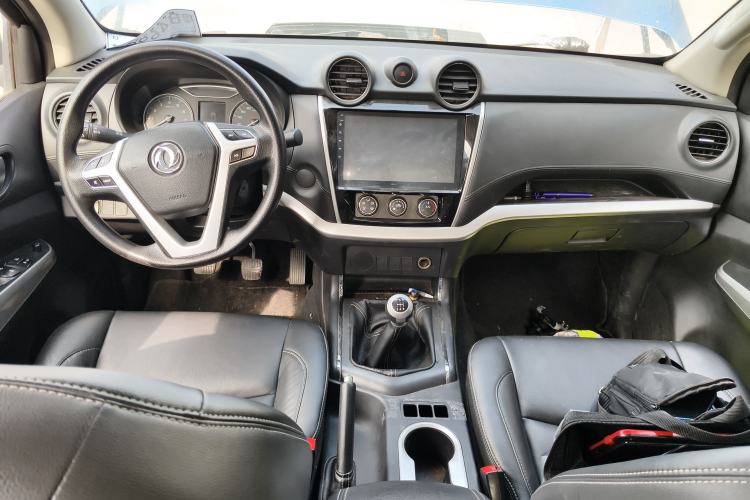 Used Dongfeng Ruichi 6 2019 2.4L Manual Two-Wheel Drive Gasoline Standard Version 2TZD Center Console