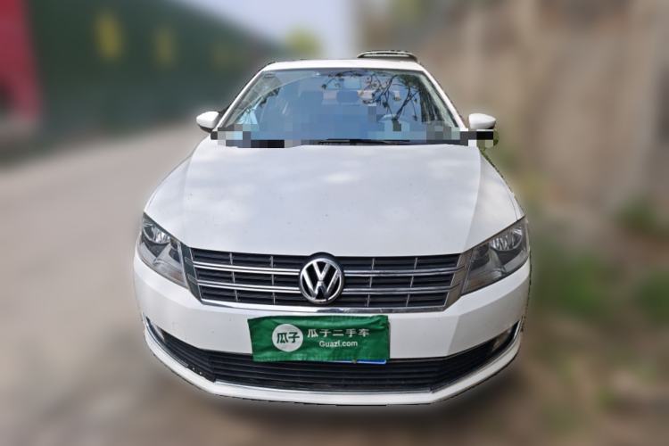 Used Volkswagen Lavida 2013 Restyled Classic 1.6L Manual Comfort Edition Front