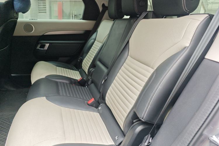 Used Land Rover Discovery 2021 360 PS R-Dynamic SE
