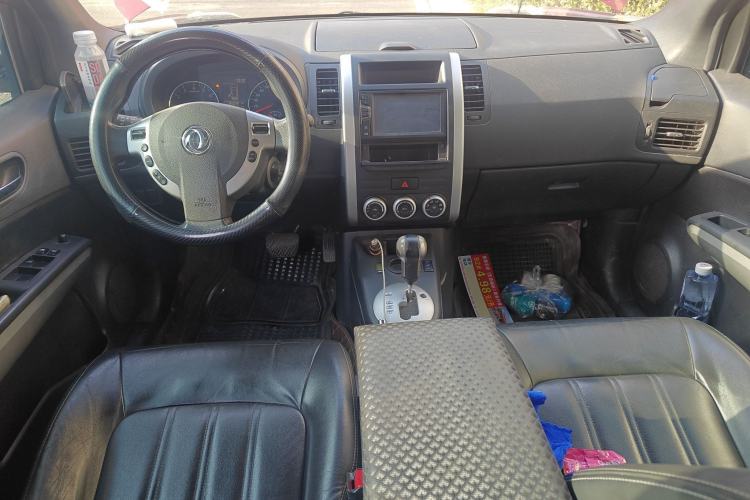 Used Dongfeng Fengdu MX6 2015 2.0L CVT Two-Wheel Drive Dream Edition