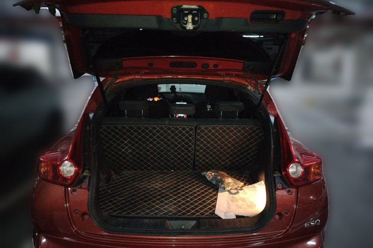 Used Infiniti ESQ 2014 1.6L Spontaneous Edition
