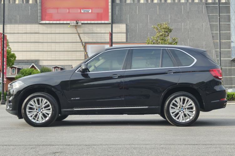 Used BMW X5 2017 xDrive28i
