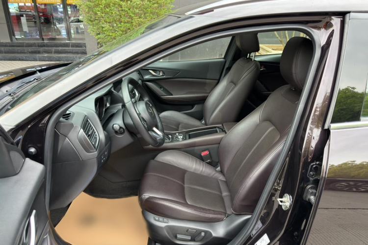 Used Mazda CX-4 2020 2.0L Automatic Two-Wheel Drive Blue Sky Leading Edition Left Front Seat