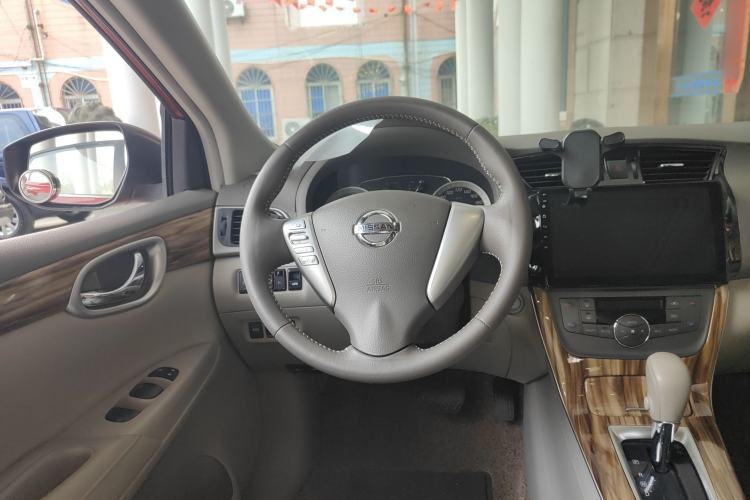 Used Nissan Sylphy 2012 1.8XL CVT Luxury Edition Steering Wheel