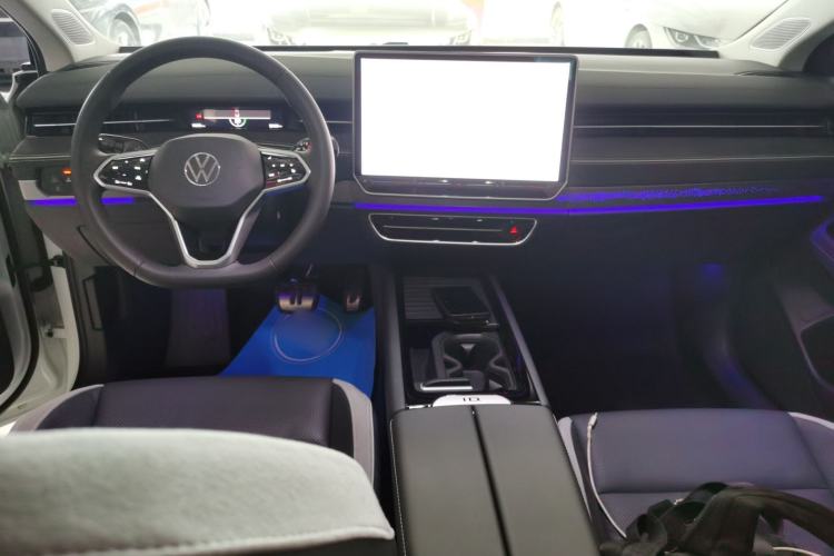 Used Volkswagen ID.7 VIZZION 2024 PRO Model Center Console