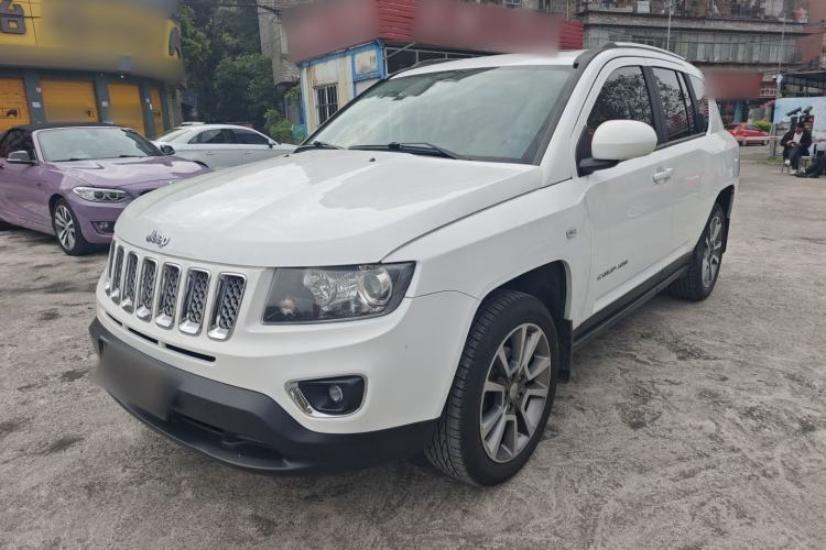 Used Jeep Compass 2015 2.0L Two-Wheel Drive Luxury Edition