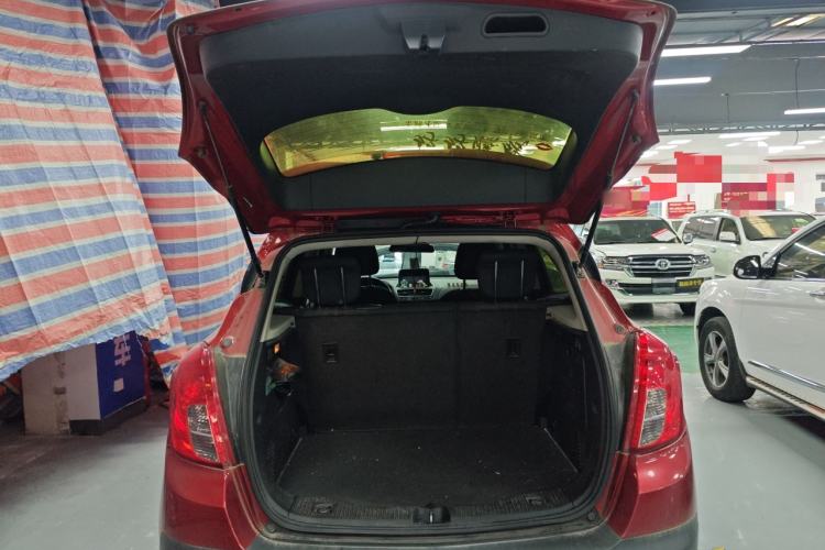 Used Buick Encore 2015 1.4T Automatic Two-Wheel Drive Urban Elite Version Trunk