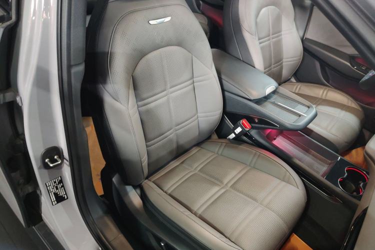 Used Hongqi EH7 2024 690 Pro Right Front Seat