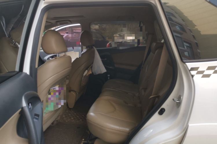 Used Toyota RAV4 2011 2.0L Automatic Luxury Edition
