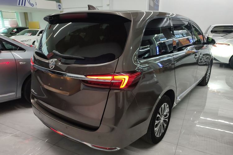 Used Buick GL8 2022 Land Business Class 652T Luxury Model Rear Right 45 Deg