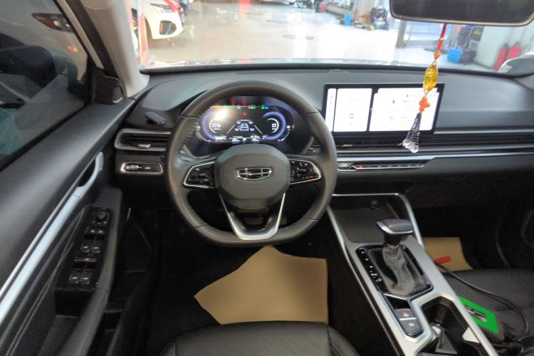 Used Geely Auto Emgrand 2023 4th Generation Champion Edition 1.5L CVT Luxury Model
