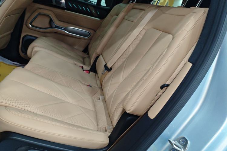 Used Formula Leopard Leopard 8 2025 Smart & Brave Flagship Edition 7 Seats