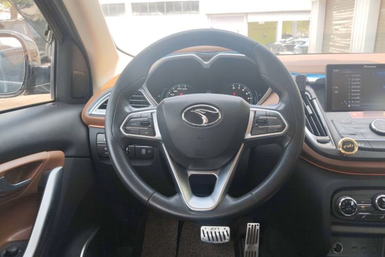 Used Soueast DX7 2016 1.5T Automatic Glory Edition Steering Wheel