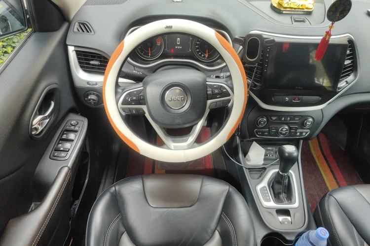 Used Jeep Cherokee 2016 2.4L Leading Edition Steering Wheel