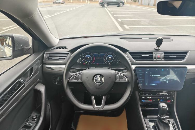 Used Skoda Superb 2022 TSI330 DSG Luxury Edition
