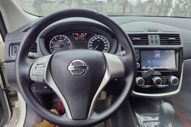 Used Nissan Tiida 2016 1.6L CVT Cool Dynamic Edition