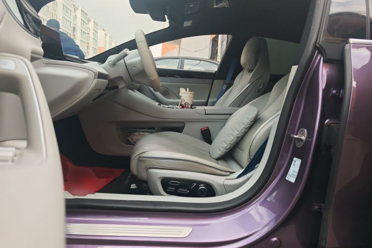 Used Hima Luxeed S7 2025 705 km Max Left Front Seat