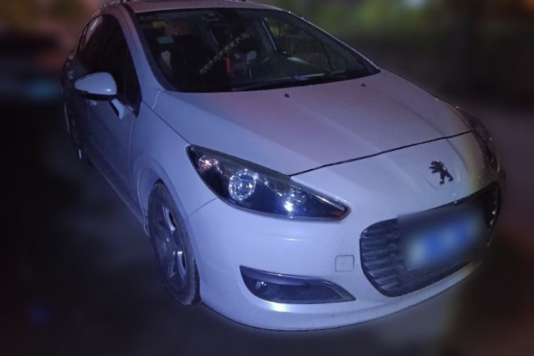 Used Peugeot 308 2014 Enjoy Edition Classic 1.6L Manual YouShang Model Front Right 45 Deg