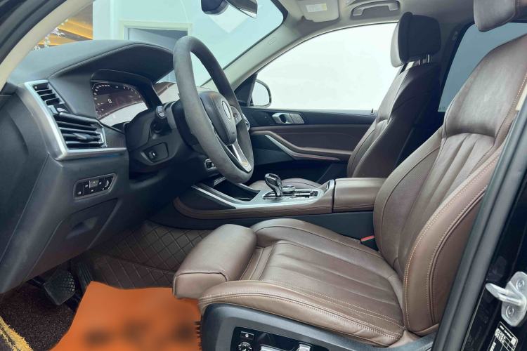 Used BMW X7 2022 xDrive40i Luxury Package with Leading Features
