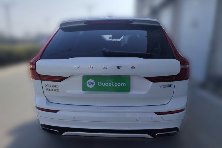 Used Volvo XC60 2019 T5 4x4 Smart & Dynamic Sport Edition China VI Standard