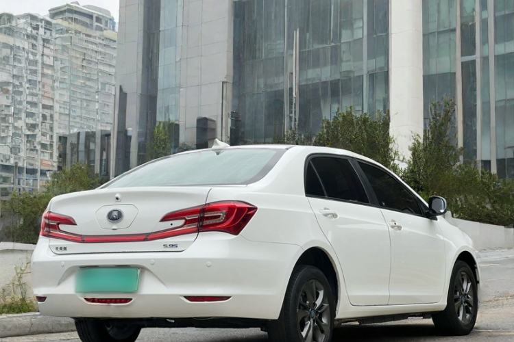 Used BYD Qin New Energy 2017 1.5T Luxury Model Exterior 2
