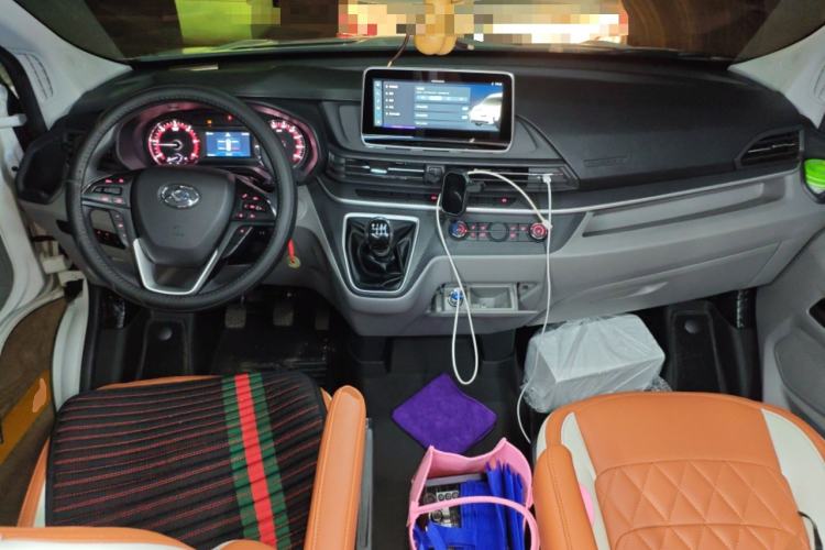 Used SAIC MAXUS Xintu V80 
