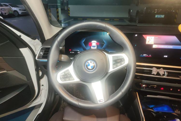 Used BMW i3 2023 eDrive 40 L Midnight Edition
