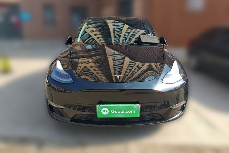 Used Tesla Model Y 2022 Long-Range All-Wheel-Drive Version