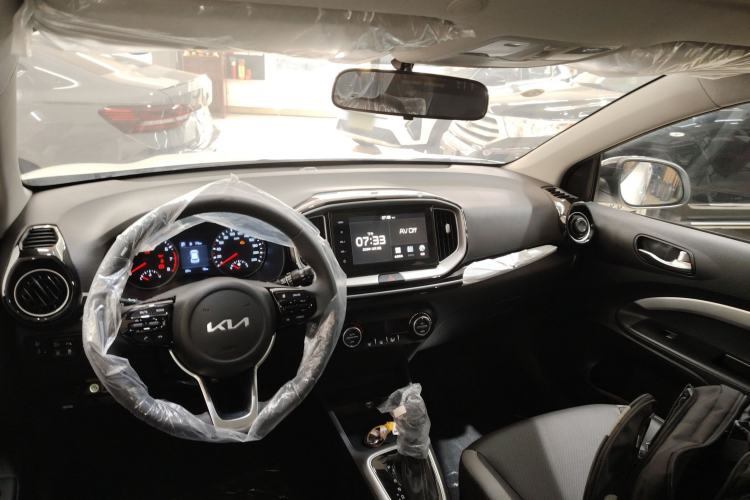 Used Kia kx1 Stonic 2021 1.4L CVT Sunroof Model
