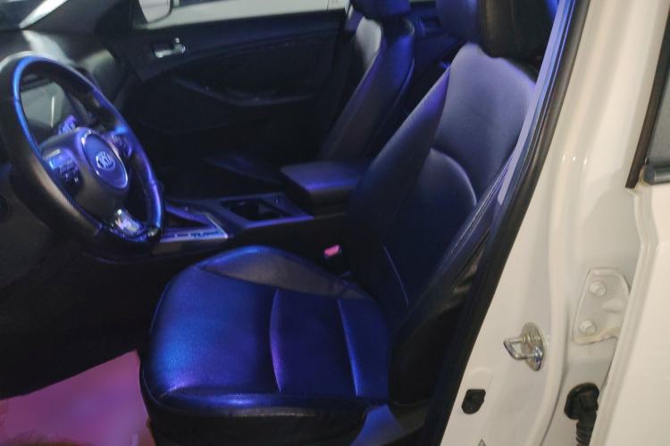 Used Kia K5 2014 2.0L Automatic LUXURY Left Front Seat