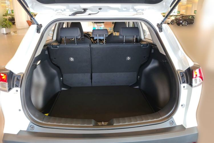 Used Toyota FRONTLANDER 2022 2.0L CVT Elite Edition Trunk