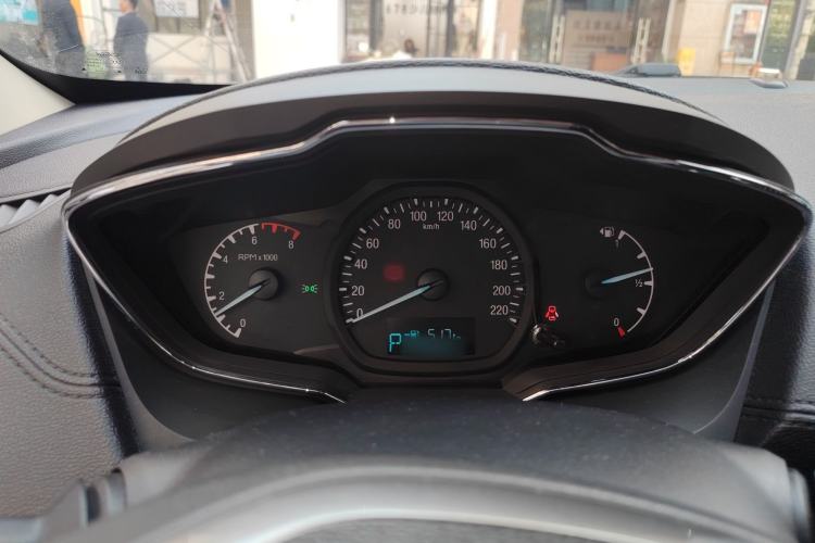 Used Ford Escort 2015 1.5L Automatic Fashion Model Instrument Cluster