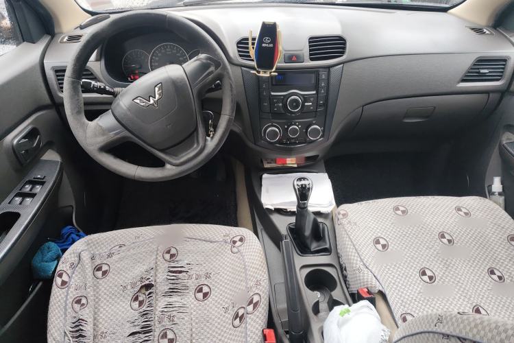 Used Wuling Hongguang 2015 1.5L S Basic Version China V Standard
