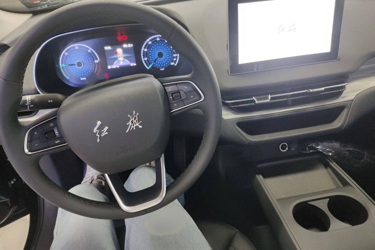 Used Hongqi E-QM5 2025 500km Range Commuter Version